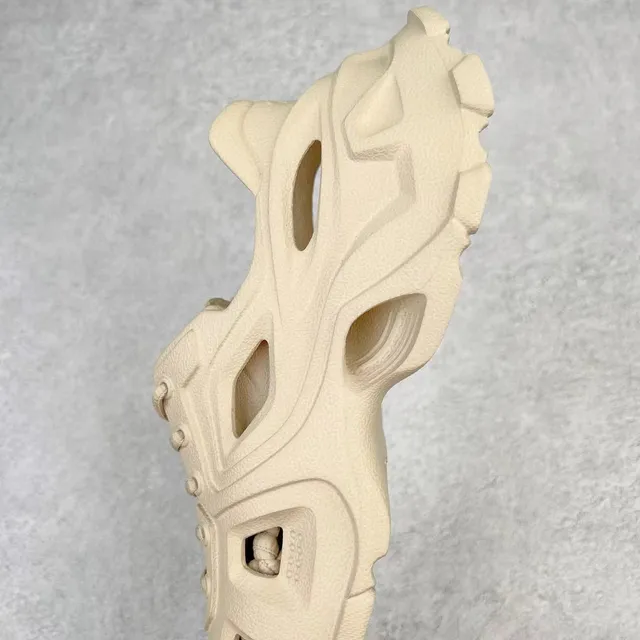 Monolithic Sculpted Cutout Sole Sneaker 4