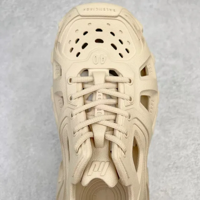 Monolithic Sculpted Cutout Sole Sneaker 7