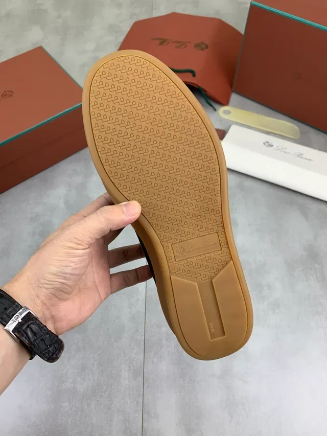 Navy Beige Suede Upper Gum Rubber Sole Sneakers 3