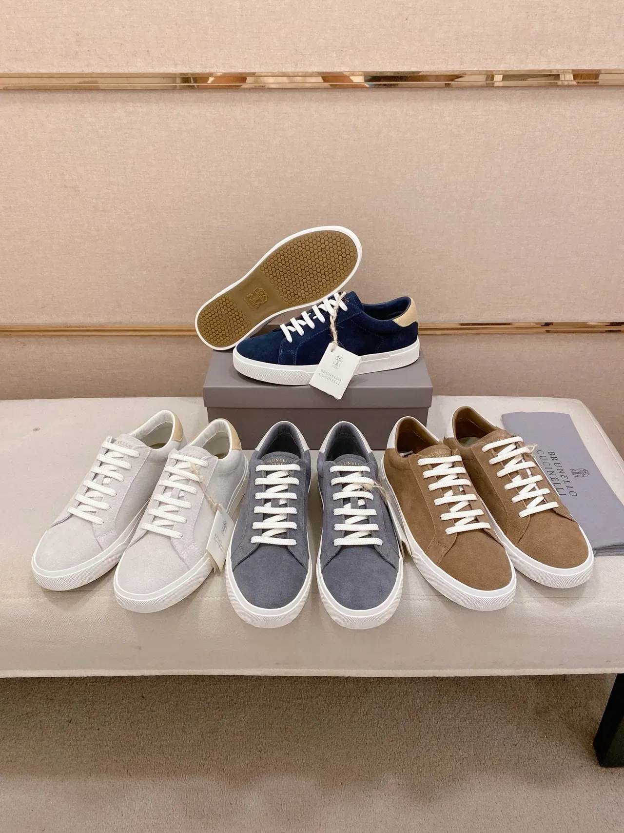 Navy Beige Suede Upper White Flat Laces Sneakers 2