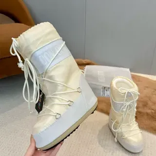 Off-White 保暖系带雪靴