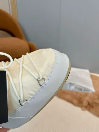 Off-White Insulated Lace-Up Snow Boots 4