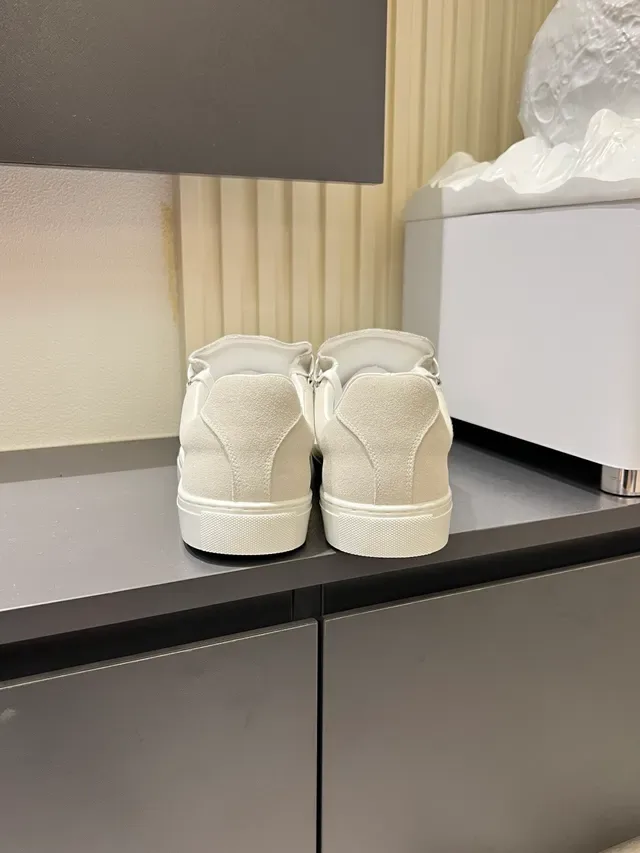 Off-White Low-Top Suede Sneakers 2