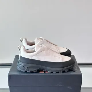 Off-White حذاء رياضي أسلوب حياة slip-on