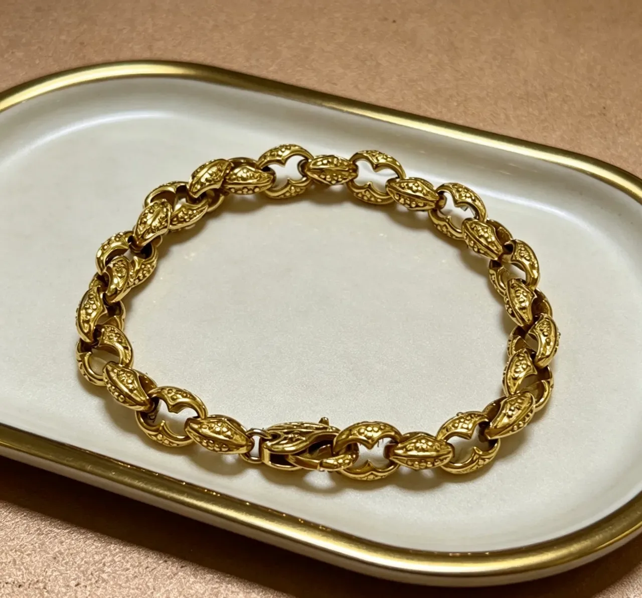 Ornate Leaf-Link Gold-Tone Chunky Chain Bracelet 2