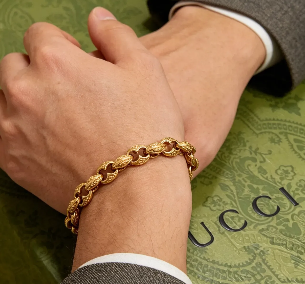 Ornate Leaf-Link Gold-Tone Chunky Chain Bracelet 5