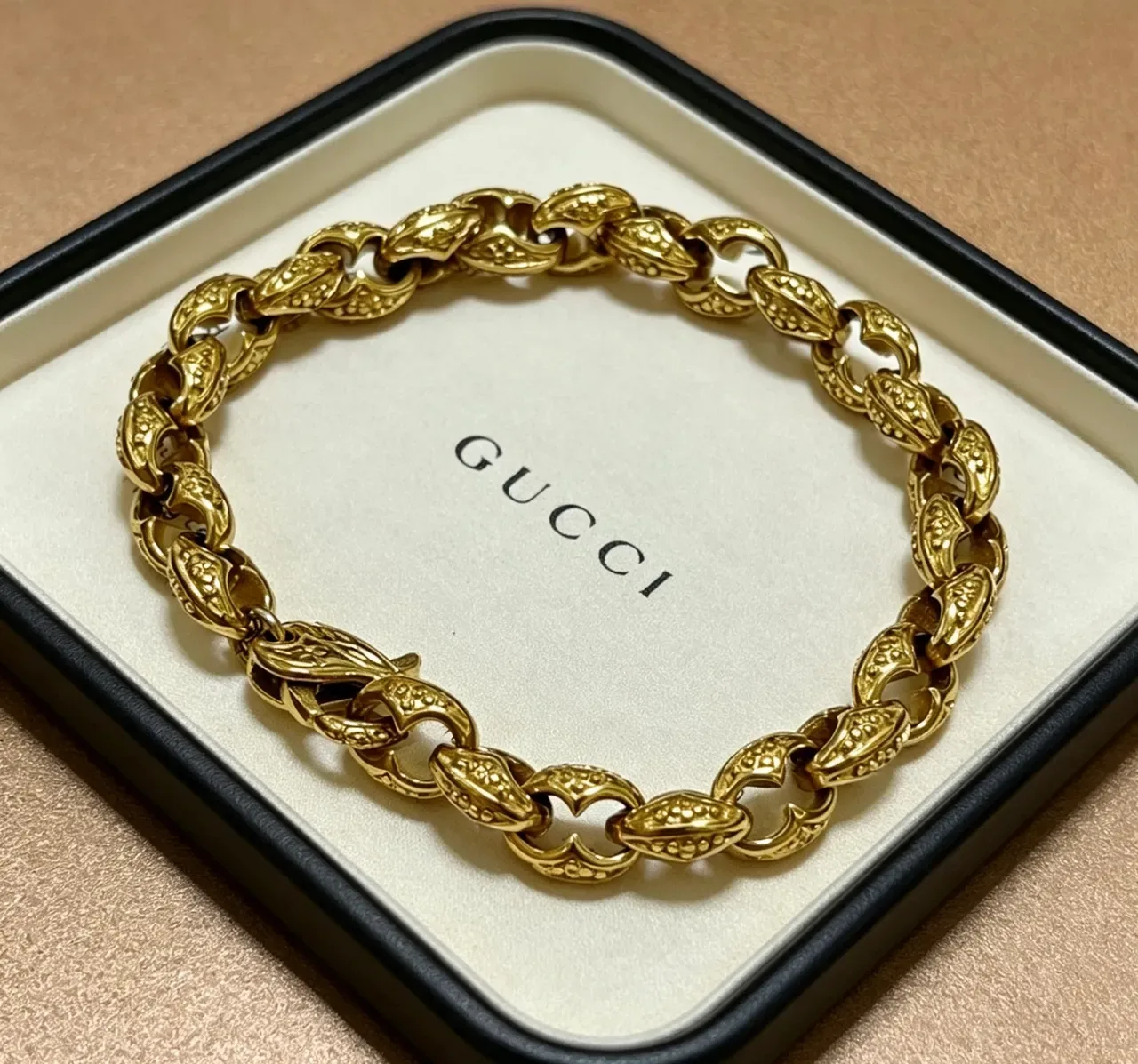 Ornate Leaf-Link Gold-Tone Chunky Chain Bracelet 8