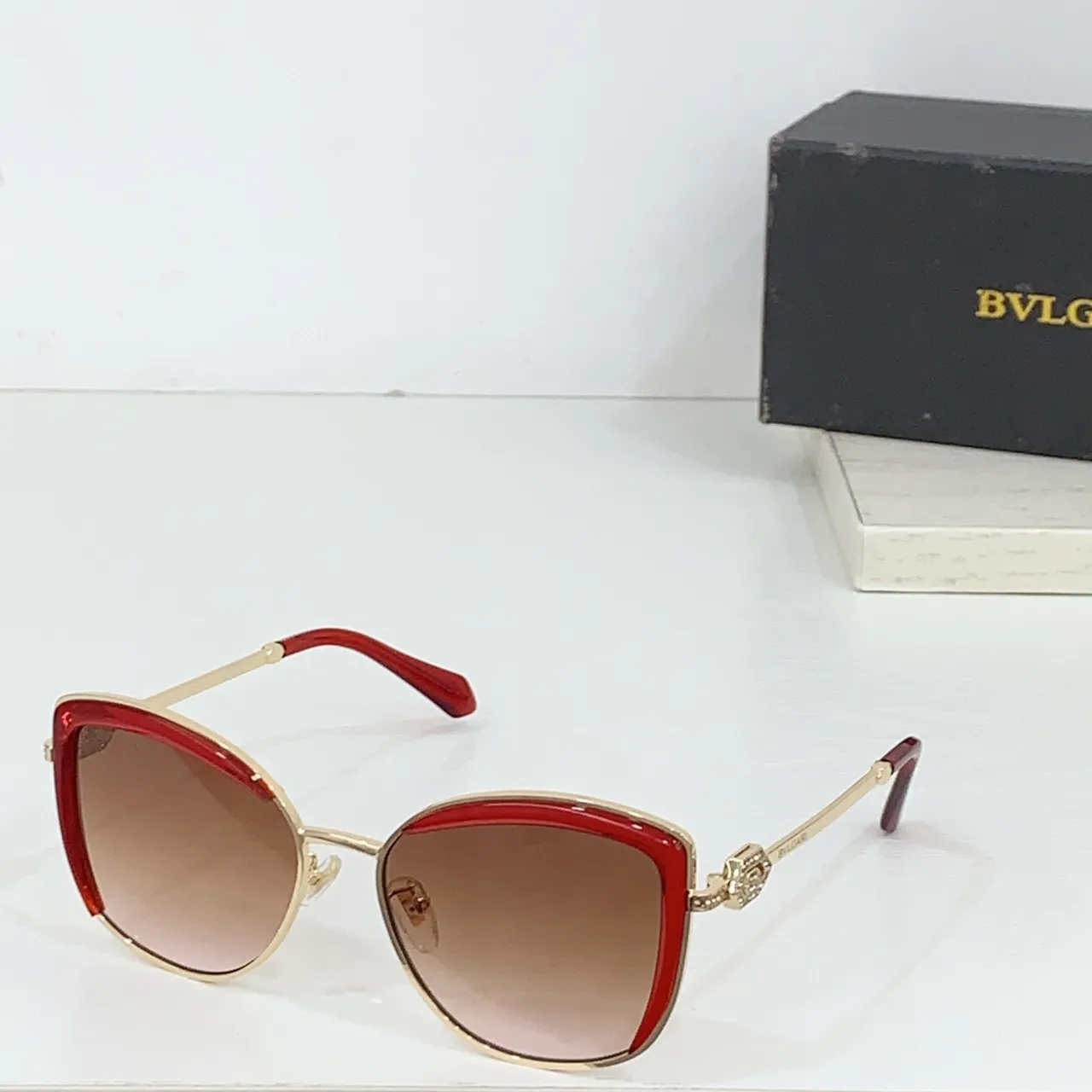 Oversized Metal Cat-Eye Gradient Tinted Sunglasses 5