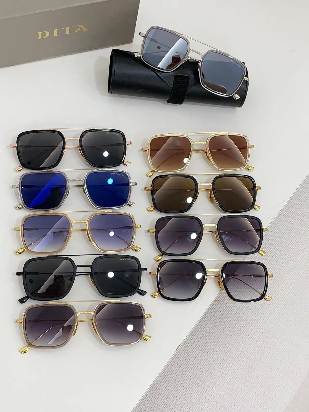 Oversized Rectangular Gold-Tone Metal Arm Sunglasses 4