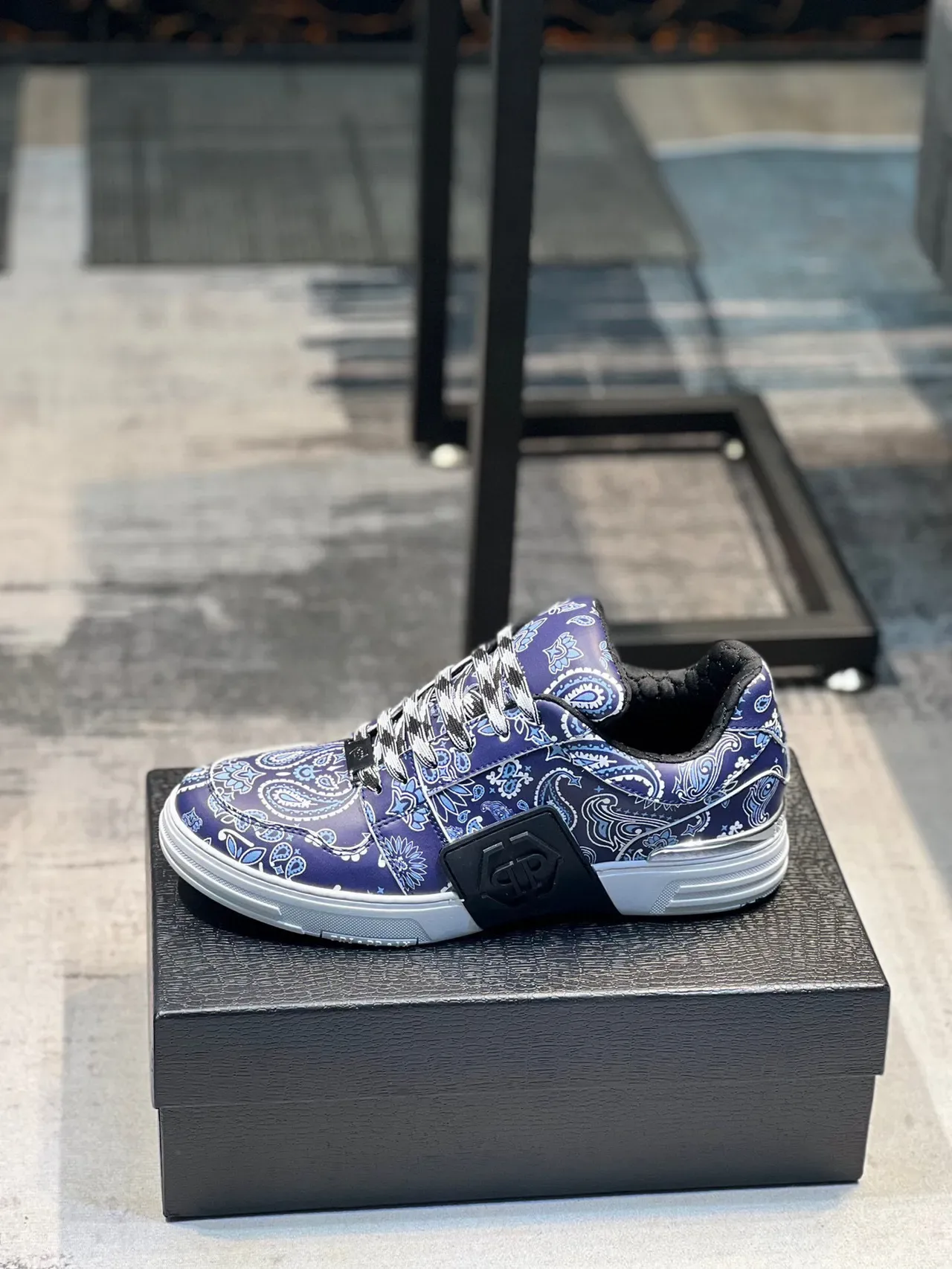 Paisley-Print Navy Lifestyle Sneaker 2