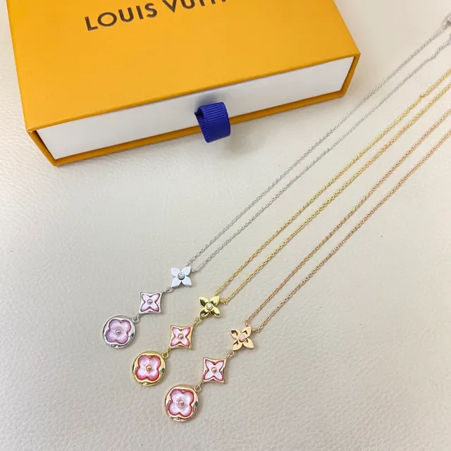 Pink Gold Floral Quatrefoil Pendants Mother-of-Pearl Inlay Necklace 2