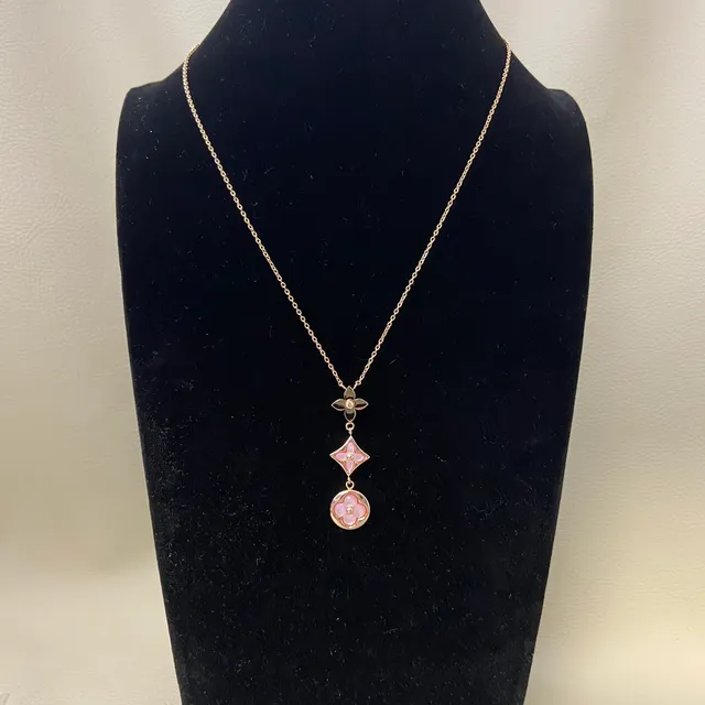 Pink Gold Floral Quatrefoil Pendants Mother-of-Pearl Inlay Necklace 5