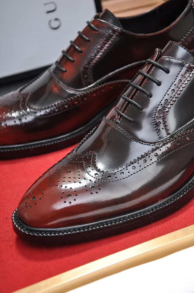 Polished Brown Full Brogue Wingtip Cap-Toe Leather Brogues 2
