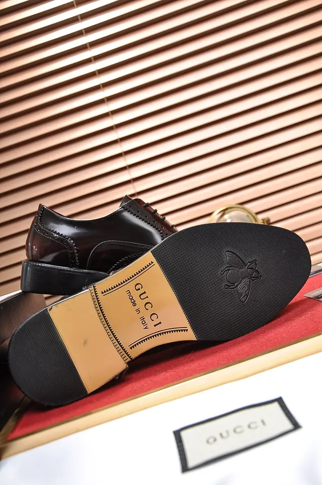 Polished Brown Full Brogue Wingtip Cap-Toe Leather Brogues 3