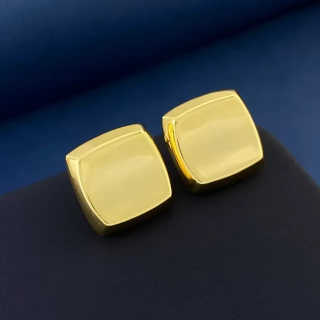 Polished Gold Geometric Block Jewelry 2