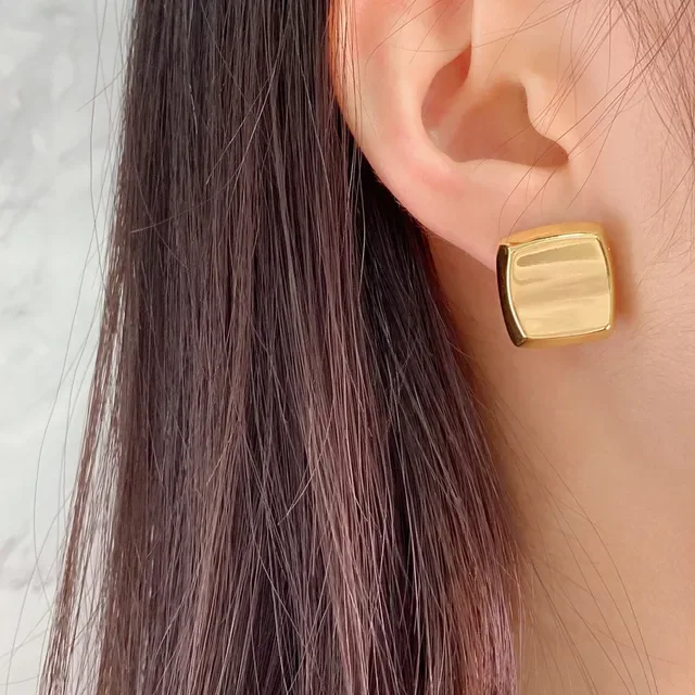 Polished Gold Geometric Block Jewelry 6