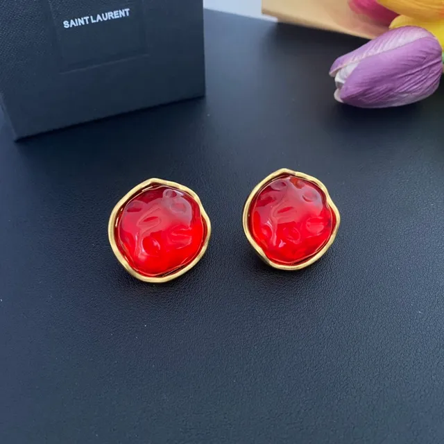 Red and Green Sculpted Resin Dome Stud Earrings 8