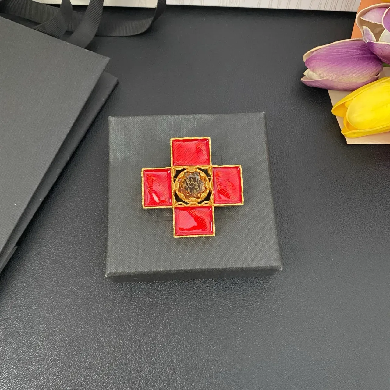 Red Blue Cross-Shaped Enamel-Set Brooch 7