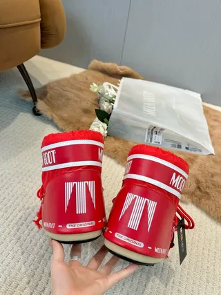 Red Moon Boot-Style Insulated Snow Boots 5