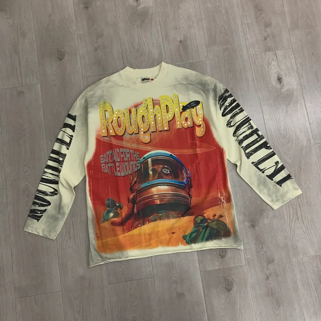 Roughplay Graphic Print Long-Sleeve T-Shirt 5