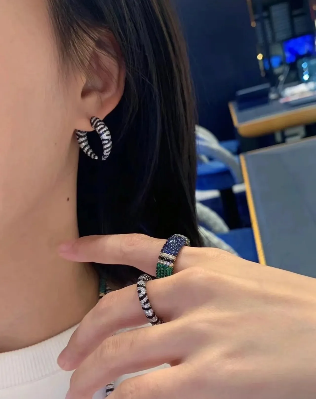 Silver Black Crescent Hoop Pavé-Set Stones Earrings 3