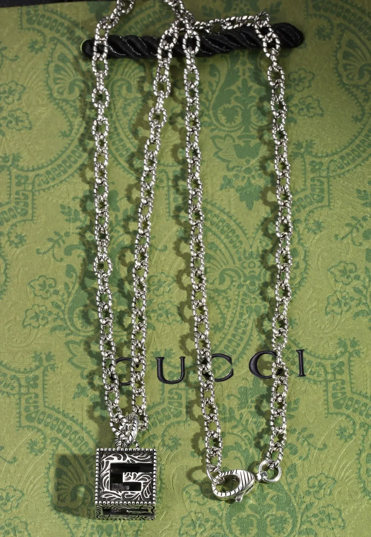 Silver Black Multi-Strand Twisted Link Chain Rectangular Engraved Pendant Necklace 2