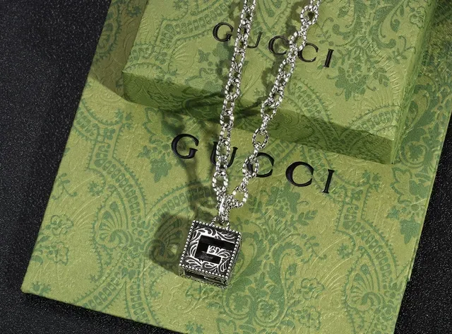 Silver Black Multi-Strand Twisted Link Chain Rectangular Engraved Pendant Necklace 3
