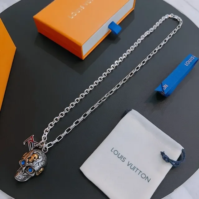 Silver Blue Curb Chain Dual-Layered Skull Pendant Necklace 8