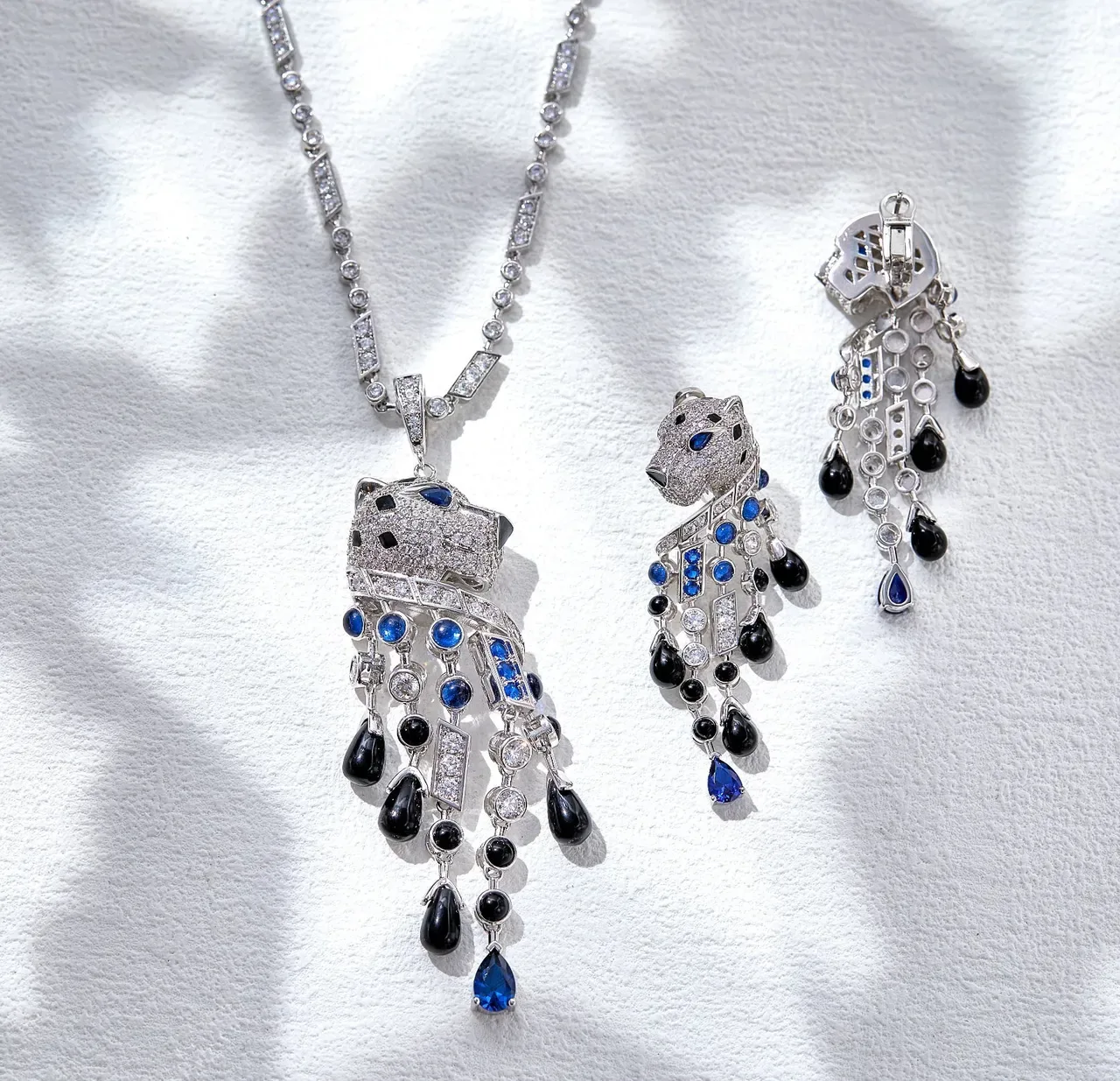 Silver Blue Panther-Head Pendant Pavé-Set Diamonds Necklace 4