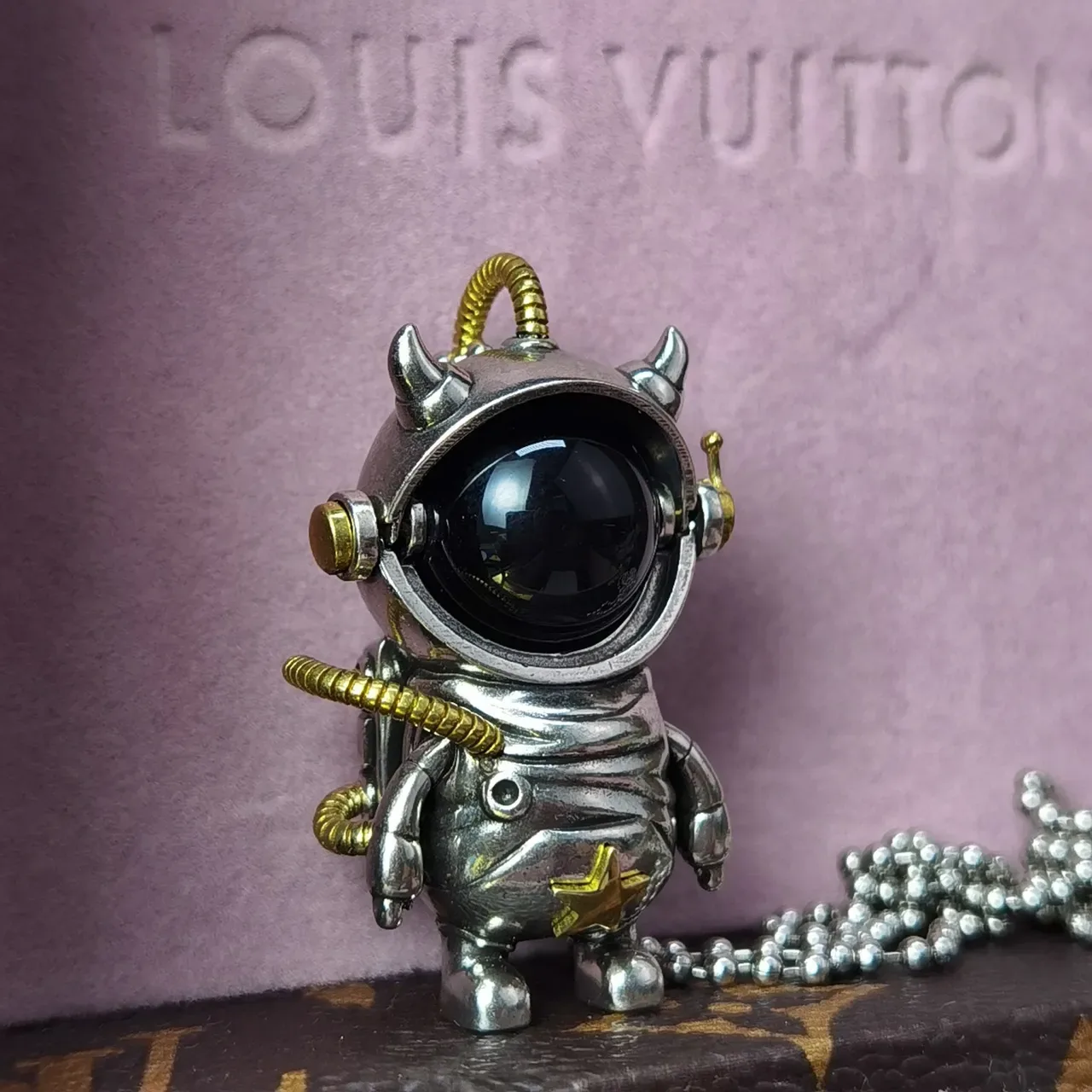 Silver Gold Astronaut-Shaped Pendant Gemstone Visor Necklace 9