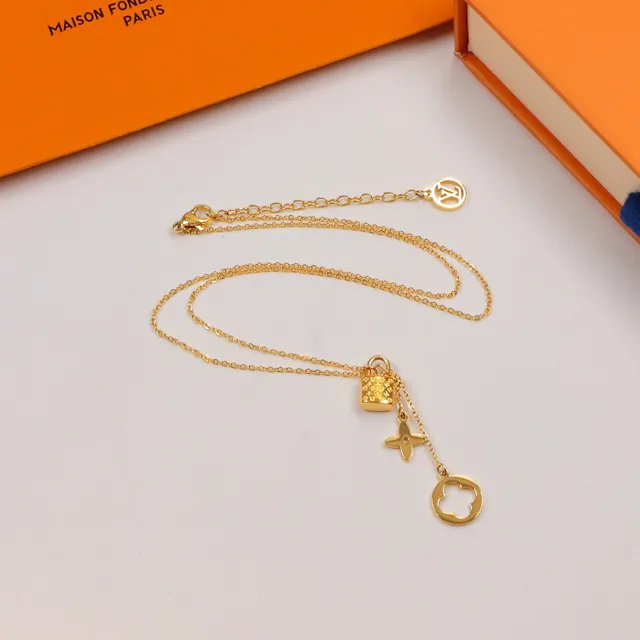 Silver Gold Lock-and-Key Pendant Four-Leaf Clover Charm Necklace 5