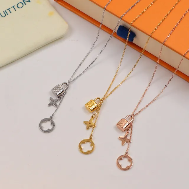 Silver Gold Lock-and-Key Pendant Four-Leaf Clover Charm Necklace 7