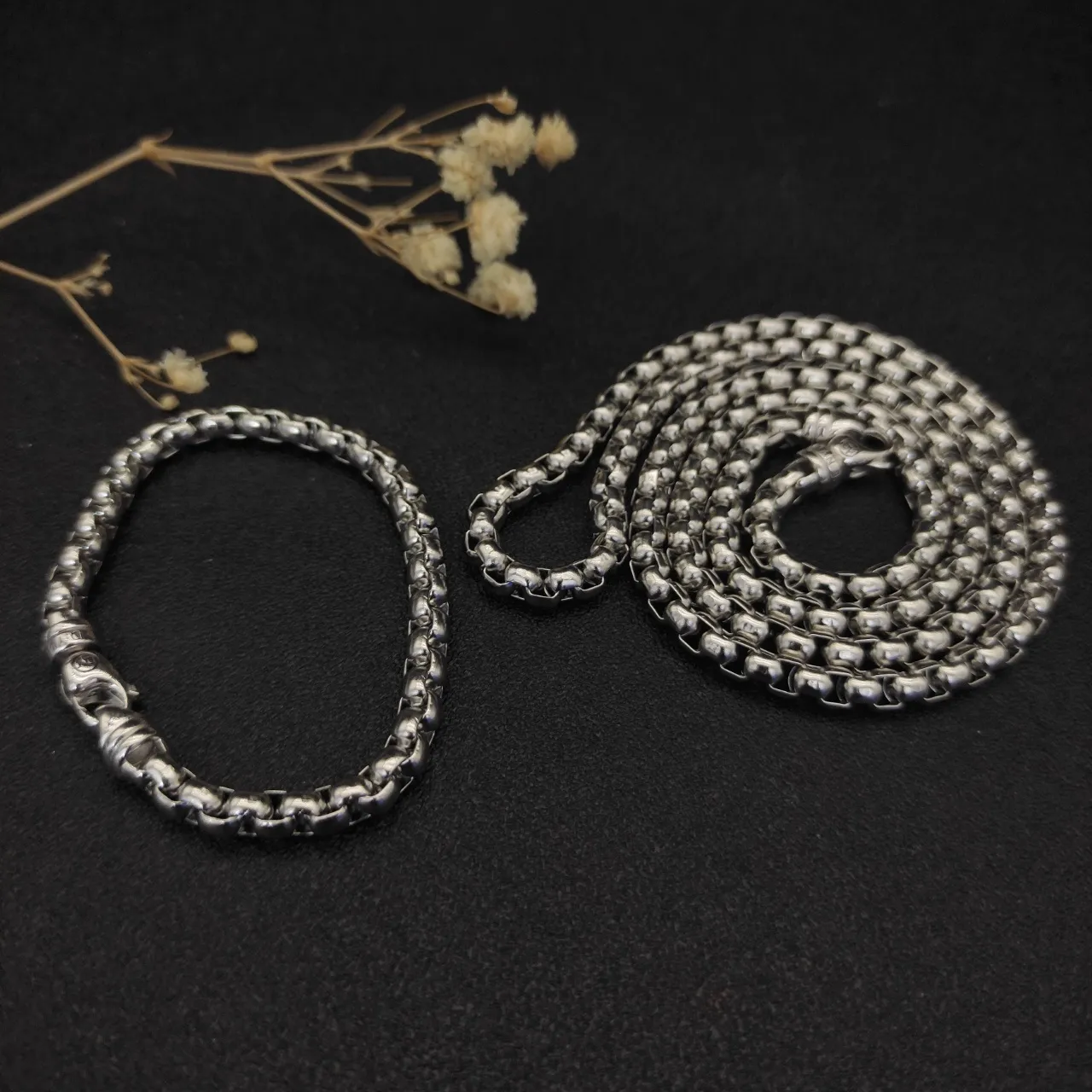 Silver-Tone Box Chain Necklace 6
