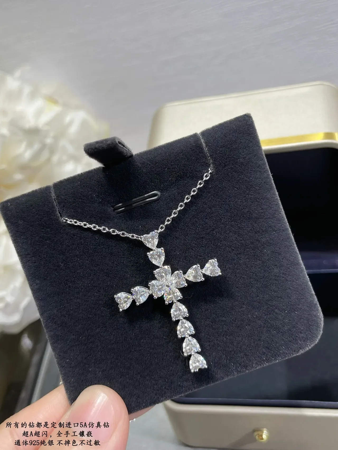 Silver White Cross-Shaped Pendant Heart-Cut Stones Necklace 5