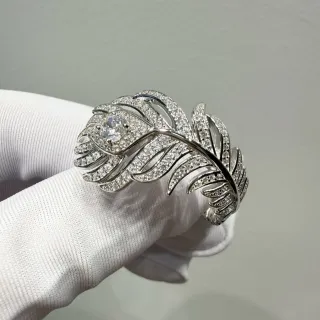 Silver White Feather-Shaped Pavé-Set Crystals Ring