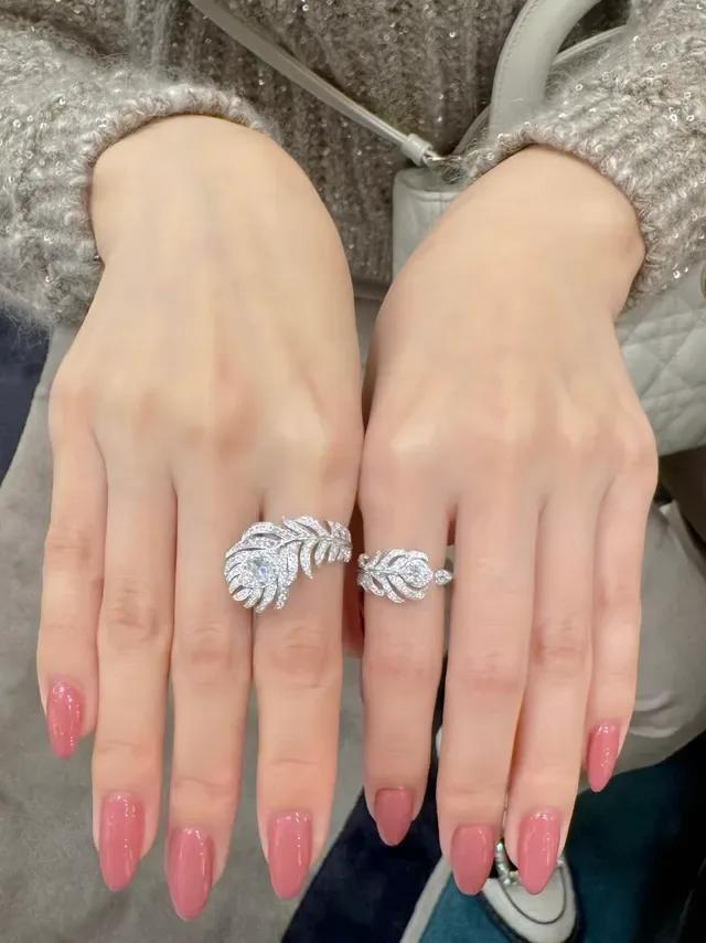 Silver White Feather-Shaped Pavé-Set Crystals Ring 9
