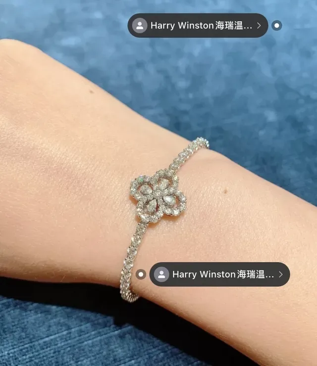 Bracelet Argent Blanc avec Pierres Pavé Style Diamant Centre Floral Quatrefoil 8