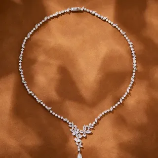 سلسلة فضية بيضاء ياقة V قلادة زهرية أحجار ماركيز ودائرية بريليانت