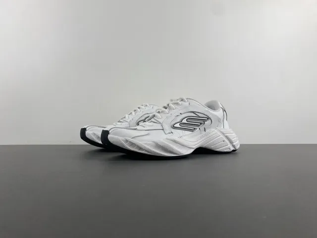 Skechers White Black Midsole Layered Synthetic Overlays Chunky Sneakers 10