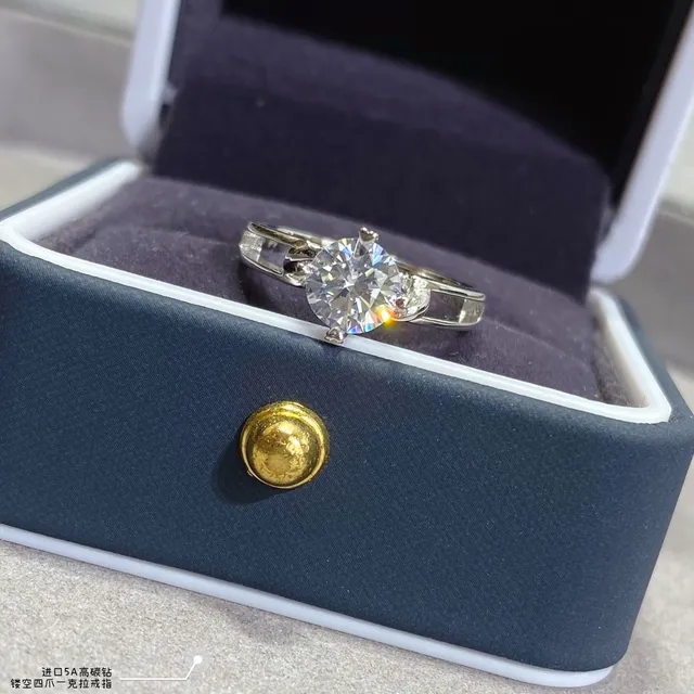Solitaire Round Cut Four-Prong Setting Ring 5