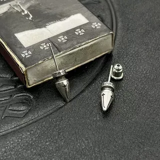 Spike-Shaped Metallic Stud Earrings 8