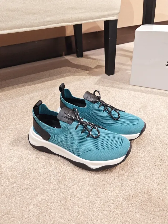Teal and Black Knit Upper Sculpted Midsole Lifestyle Sneaker 4