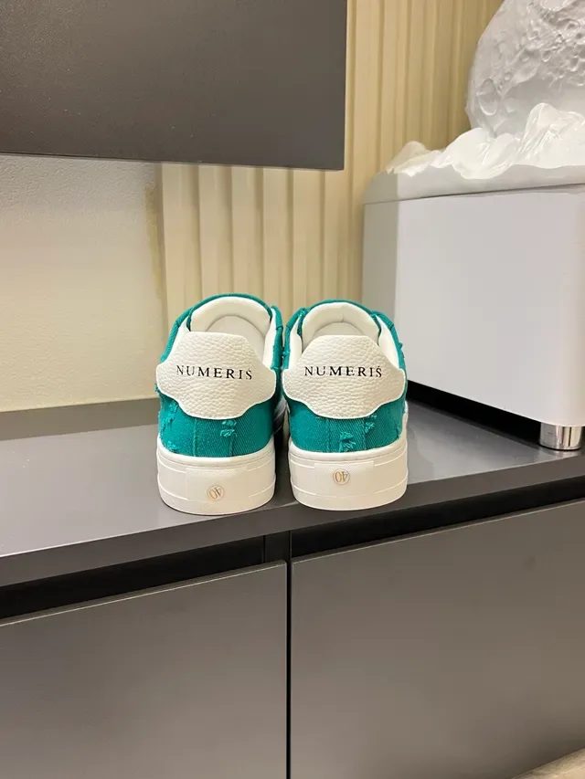 Teal and White Canvas Low-Top Lifestyle Sneakers 2