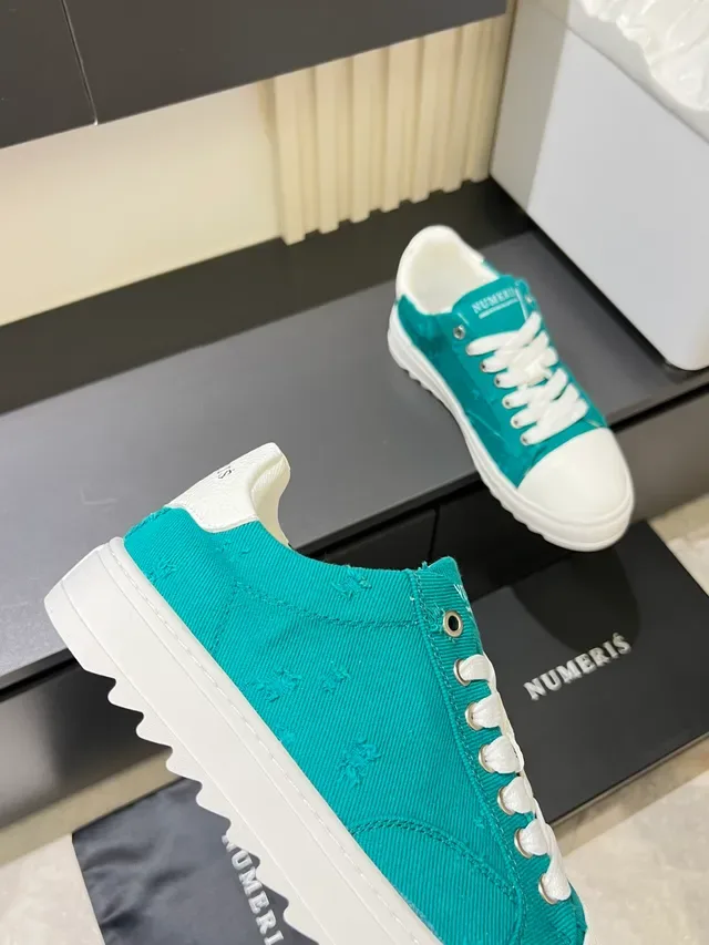 Teal and White Canvas Low-Top Lifestyle Sneakers 3