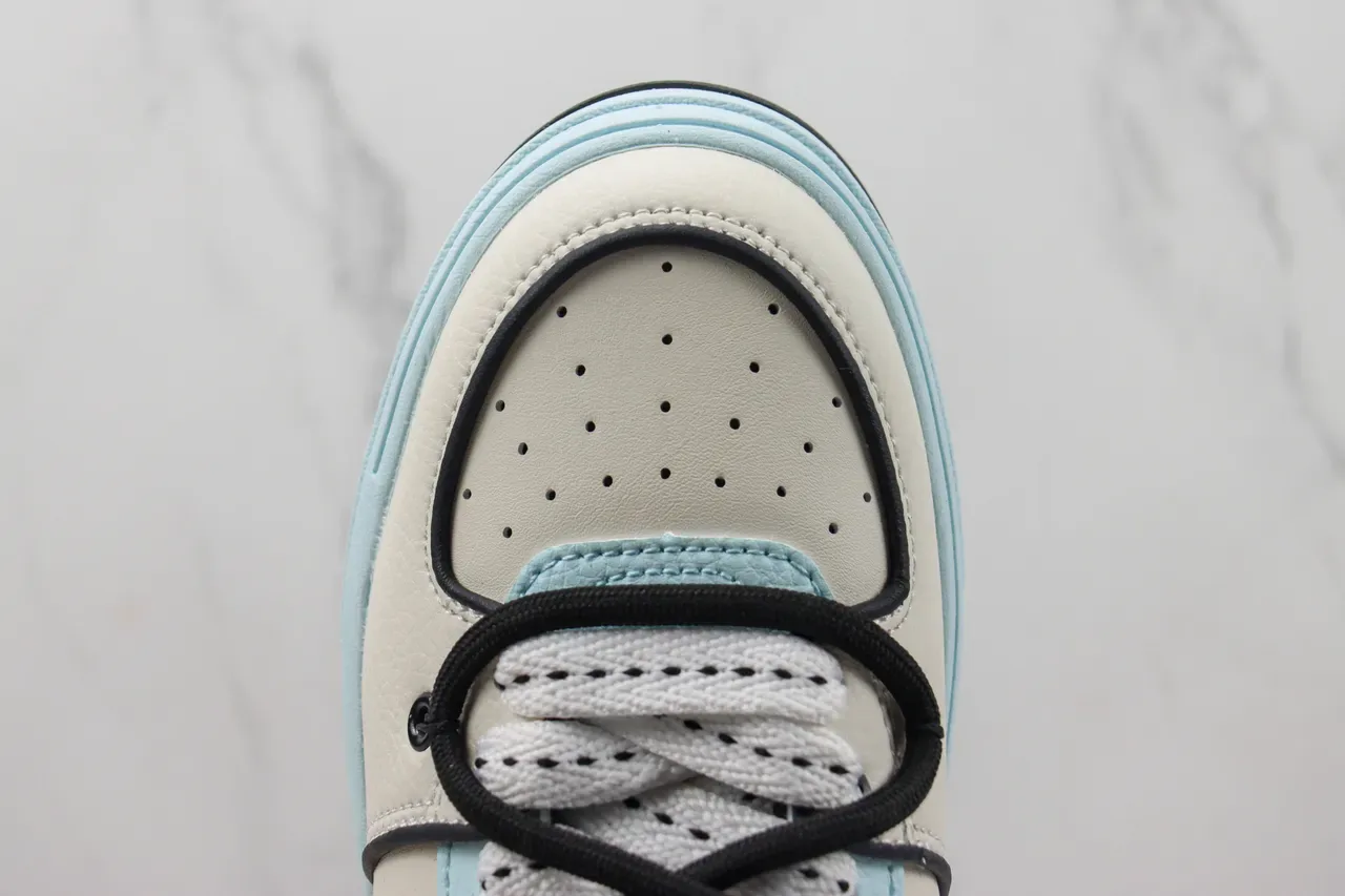 Two-Tone NY Logo Platform Lifestyle Sneakers 6