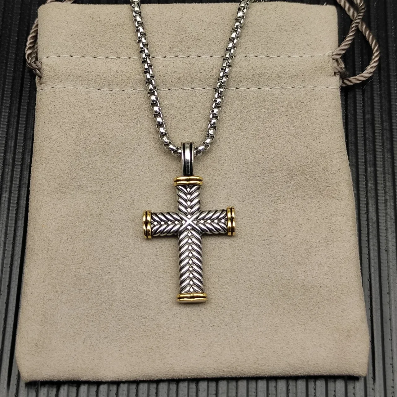 Two-Tone Rope-Textured Cross Pendant Necklace 8