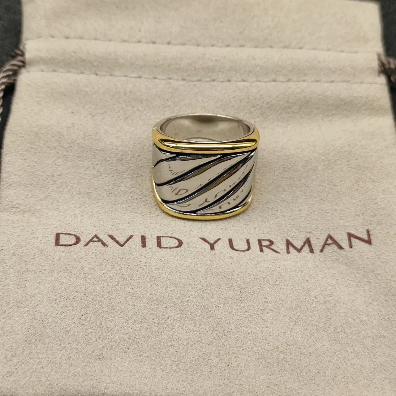Two-Tone Twisted Rope Motif Wide Band Ring 8