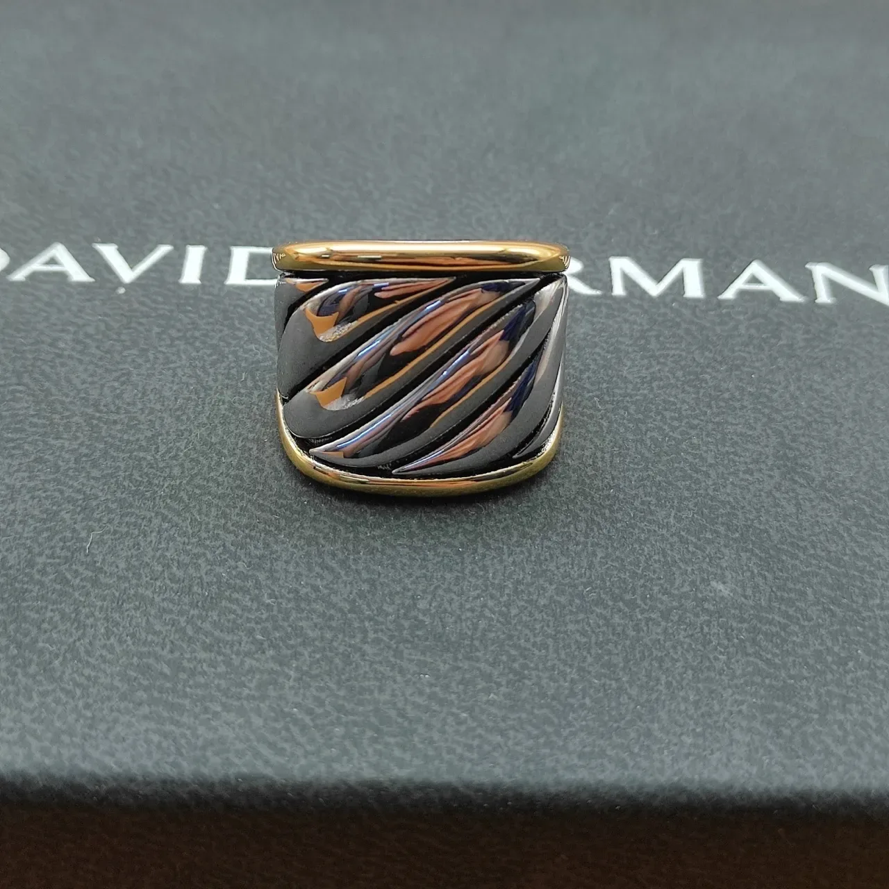 Two-Tone Twisted Rope Motif Wide Band Ring 9