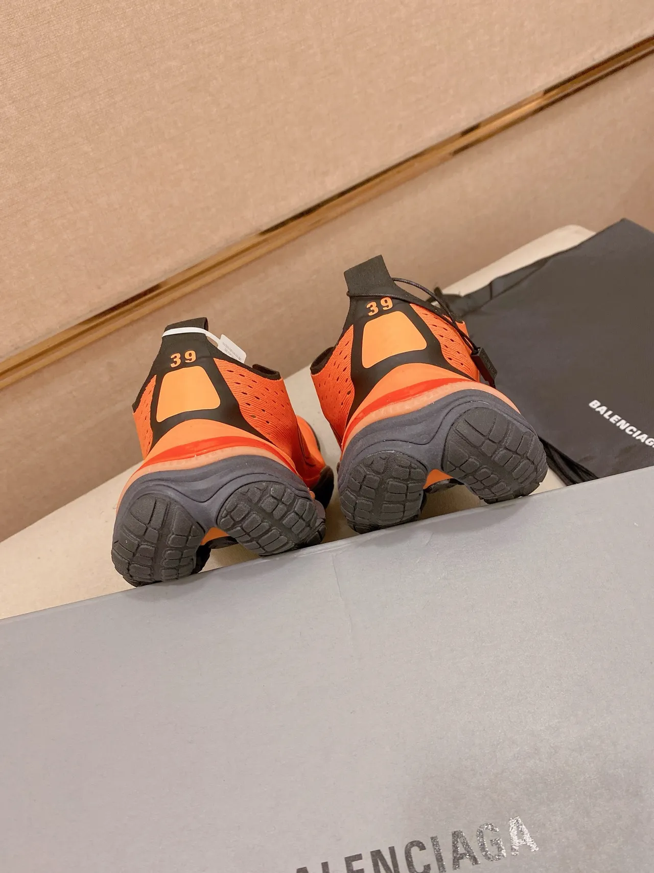 Vibram FiveFingers Orange Black Running Shoes 8