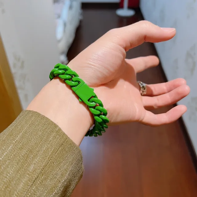 Vibrant Green Chunky Curb-Link Bracelet 4